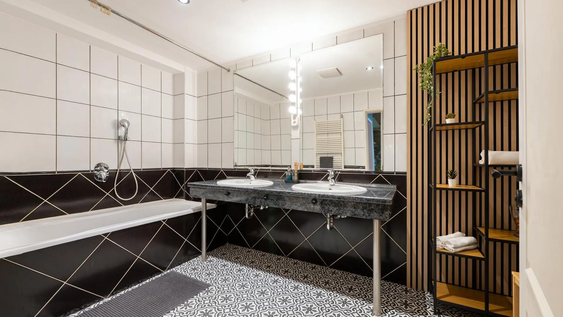 Apartment Budapest Central Sky Spa Penthouse